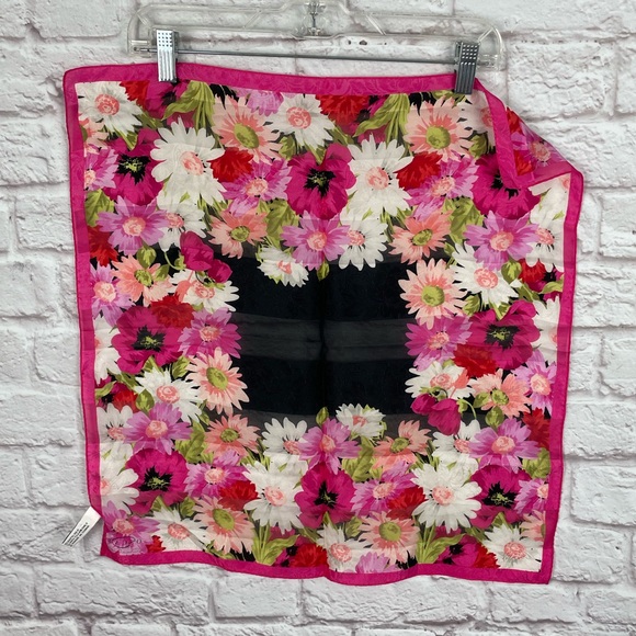 Oscar by Oscar De La Renta Pink & Black Floral 100% Silk Vintage Scarf - Picture 2 of 5